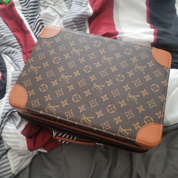 Air jordan ones off louis vuitton main image 3